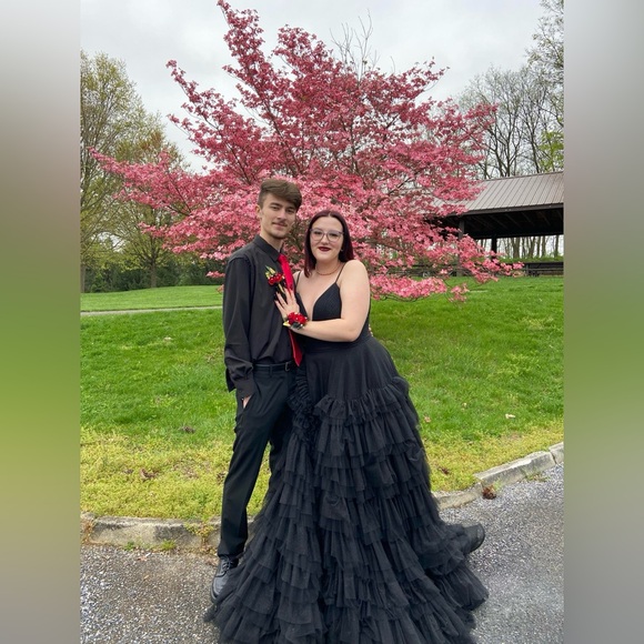 Black Sherri Hill Prom Dress